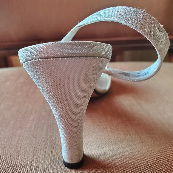 Late 90's Metaphor Silver Heels - Picture 4 of 6